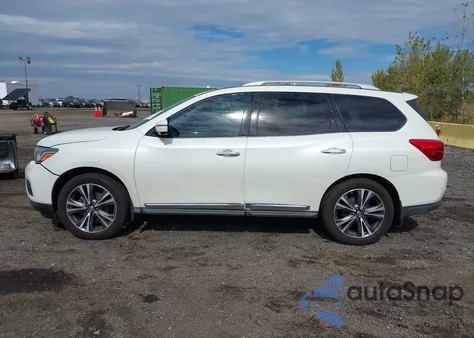 2017 Nissan Pathfinder Platinum/S/Sl/Sv z USA, uszkodzony, nr VIN 5N1DR2MM2HC646386